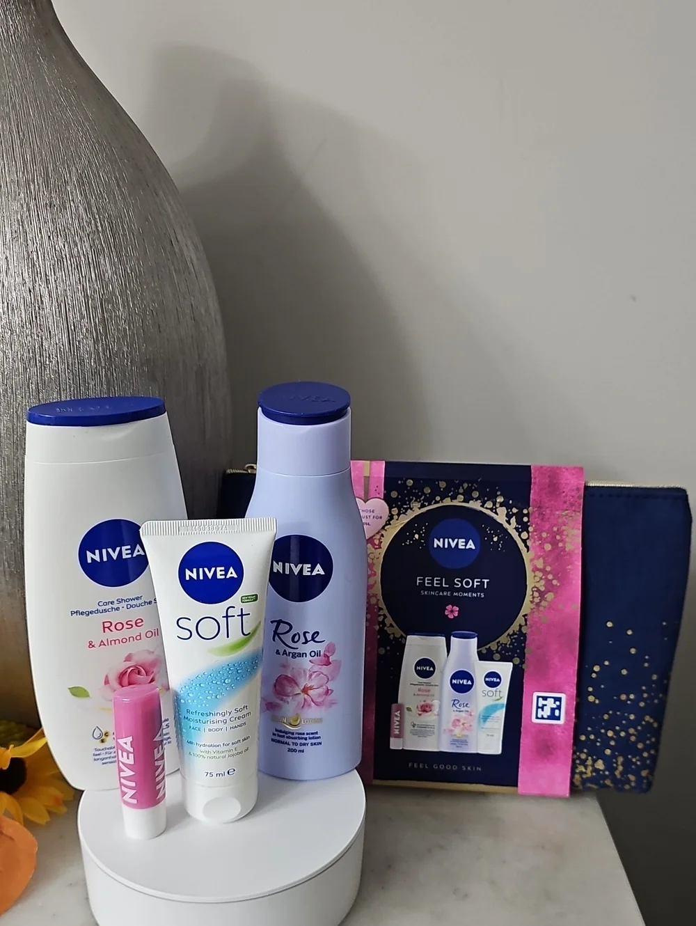 Nivea Feel Soft Skincare Moments 5 Piece Set